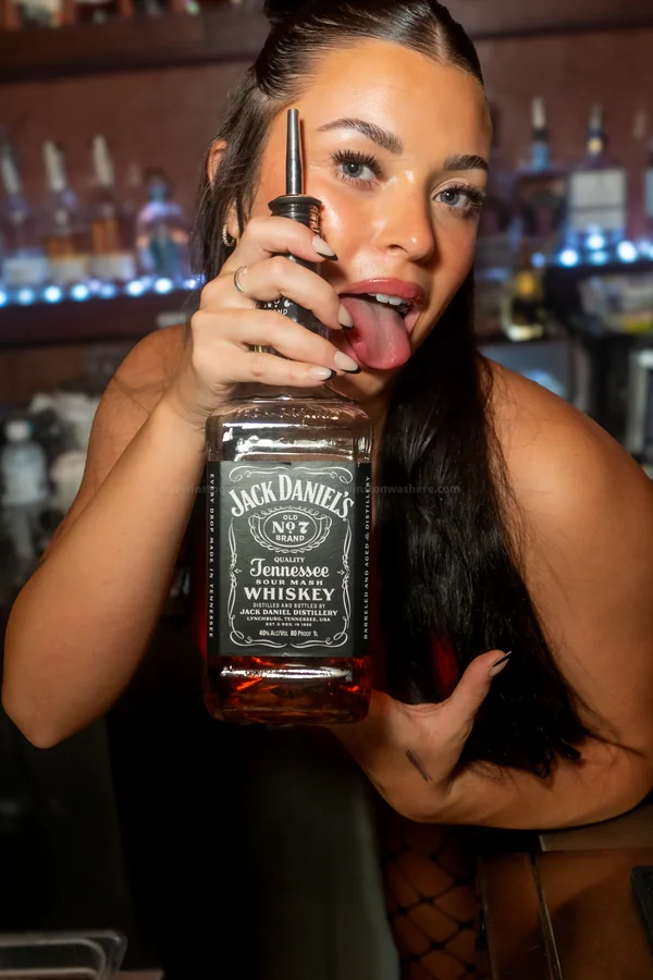Ki Club nightlife photograph, Ala Moana, Honolulu