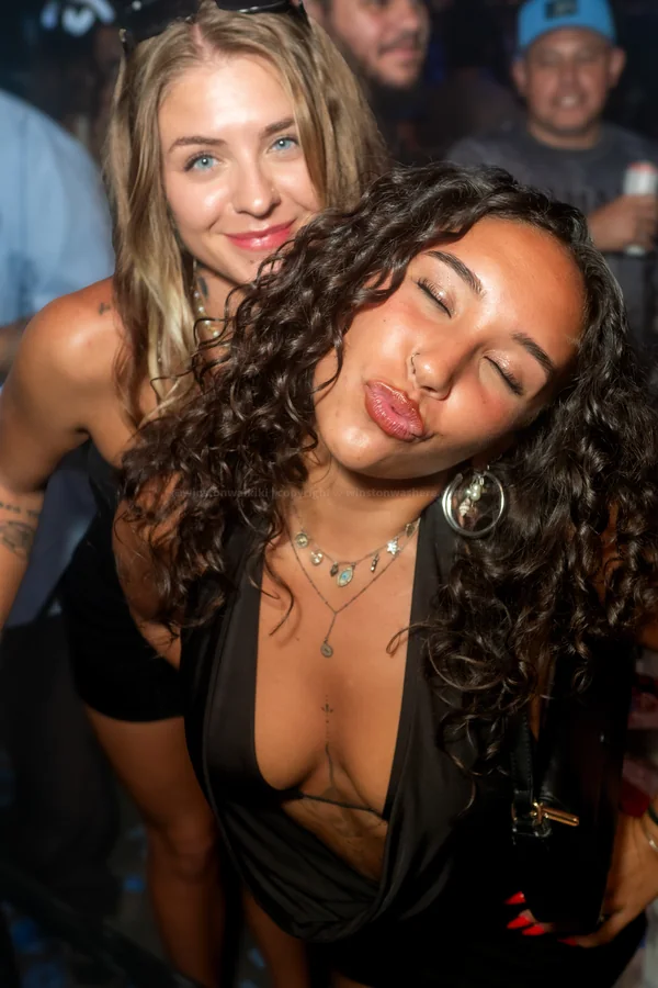 Ki Club nightlife photograph, Ala Moana, Honolulu